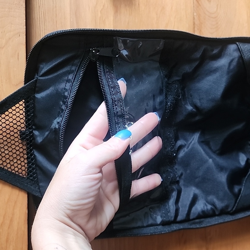 EUC Venture4th: Travel Hanging Toiletry Bag, black nylon, unisex - Picture 2 of 11